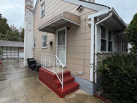 2nd image of 14730 Huxley St
