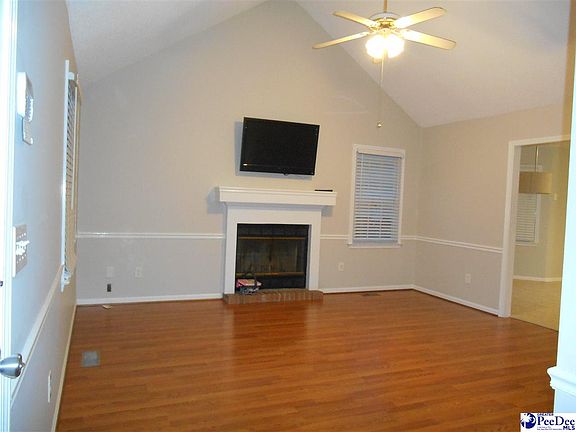 3rd image of 622 Garden Hills Dr