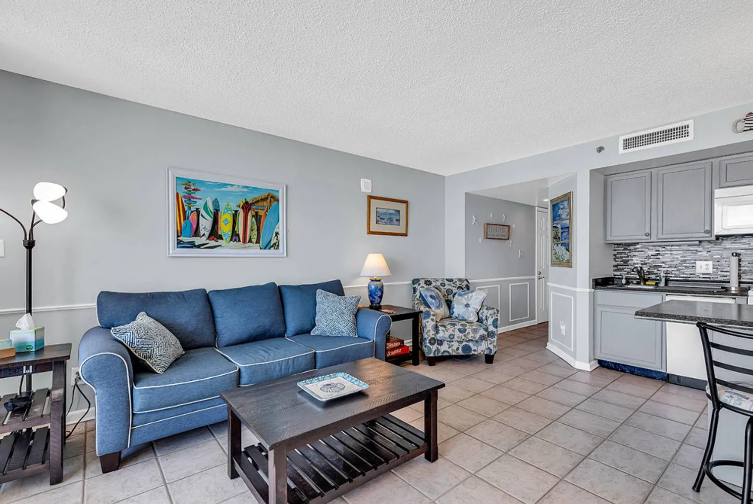 1 bed, 1.0 bath, 624 sqft, $2,637 — Photo 2