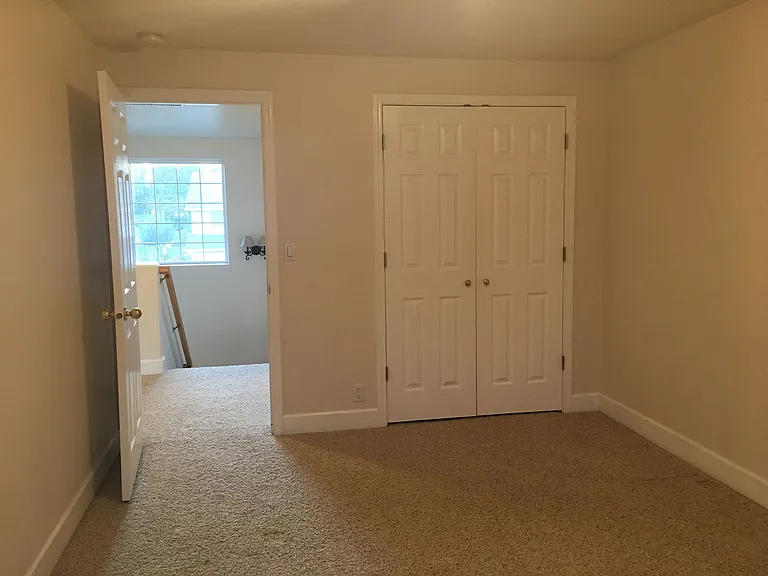 2057 Berwin Ln — Photo 39