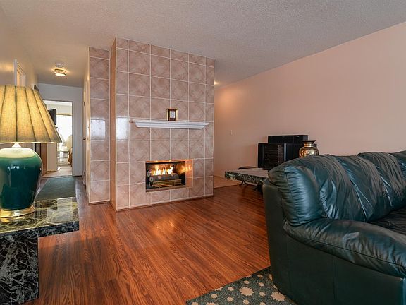 4th image of 859 Cliffs Dr APT 206