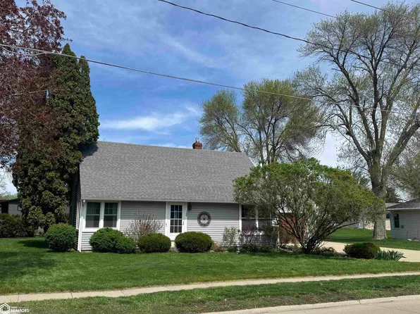 704 N Shore Dr, Clear Lake, IA 50428