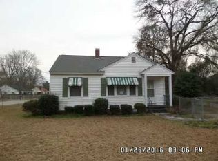 1000 Berry Ln, Camden, SC 29020