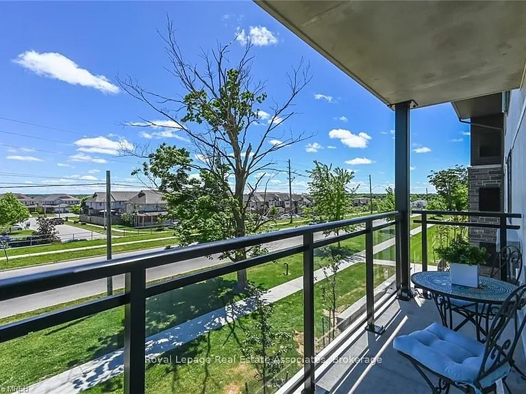 108 Summit Ridge Dr #302 — Photo 14