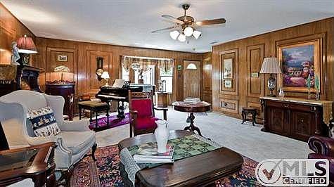 4th image of 6109 Cypress Point Dr