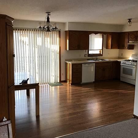 1st image of 806 Southview Dr