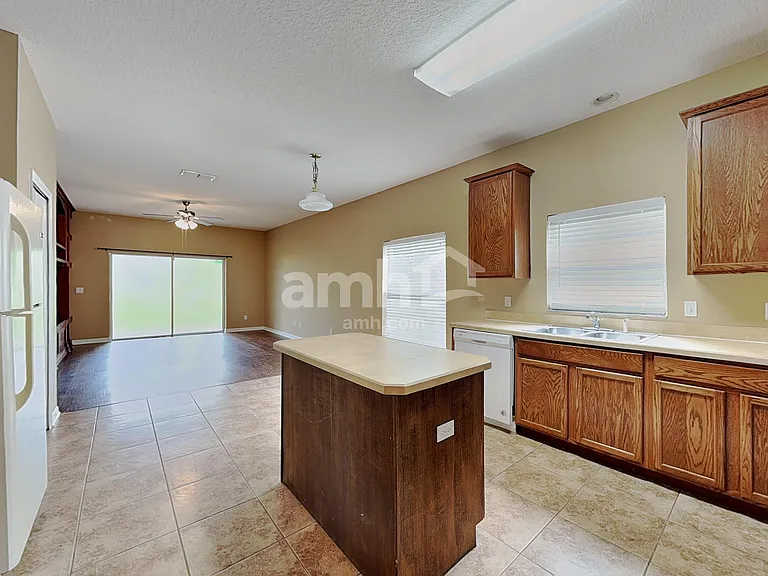 1338 Edison Tree Rd — Photo 4