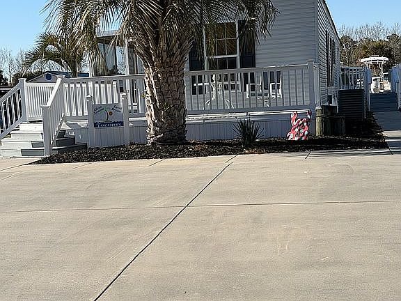 3rd image of 350 Red Barn Rd #528