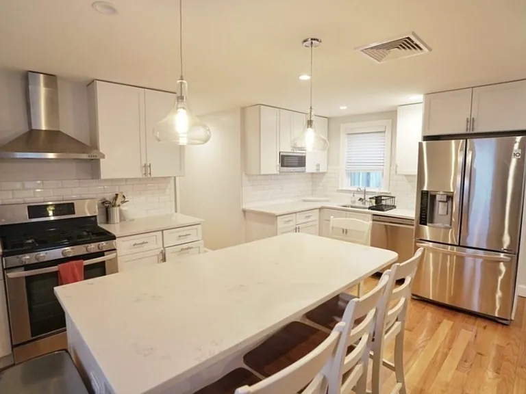 238 Saratoga St #3 — Photo 3
