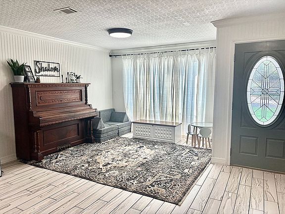 Front Sitting Room