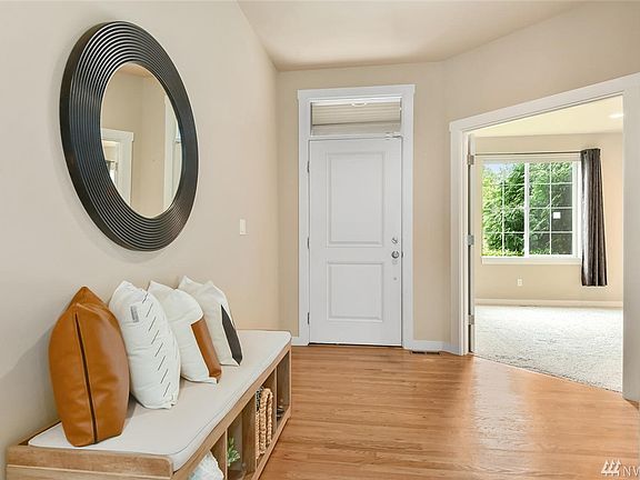 3rd image of 10756 243rd Ave NE