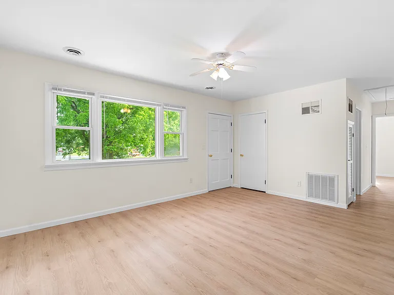 2389 Jefferson Hwy — Photo 4