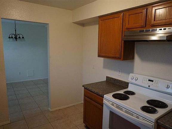 4th image of 2790 Tallowood Dr