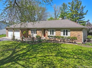 6308 Redbird Ln, Crystal Lake, IL 60012