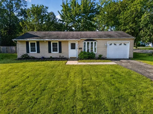 144 W Charlotte Ave, Palmyra, NY 14522