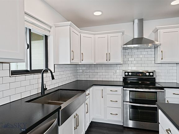 4th image of 315 Caitlin Rd