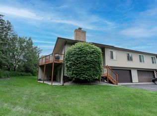 2301 Amberwood Dr, Woodbury, MN 55125