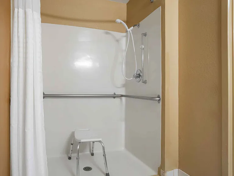 Studio Suite - 2 Full Beds