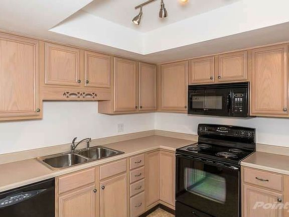 13850 East Marina Drive 611-small-004-6-Kitchen-666x445-72dpi