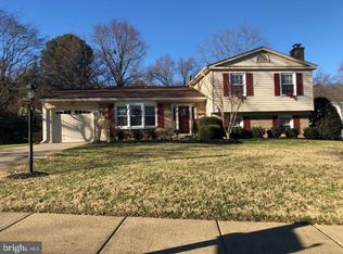 9314 Telfer Ct, Vienna, VA 22182