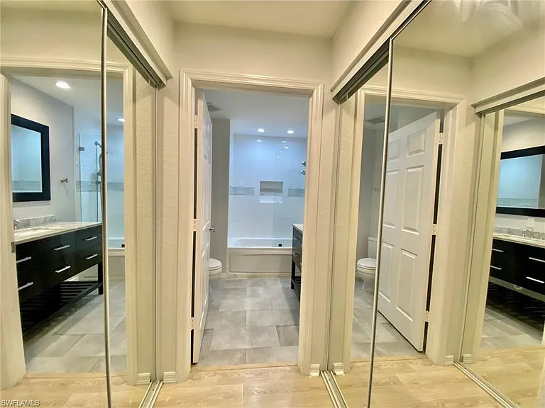 1096 Woodshire Ln #C212 — Photo 11