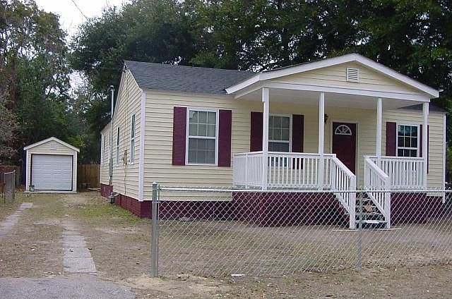 1st image of 2652 Madden Dr