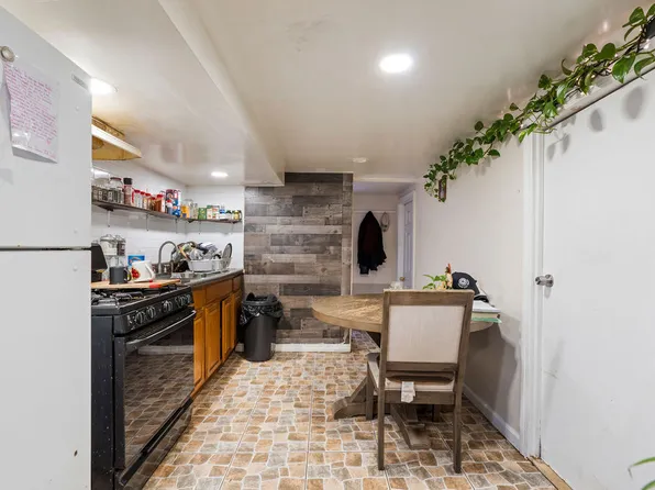 32 Brighton 2nd Place image 19 of 23