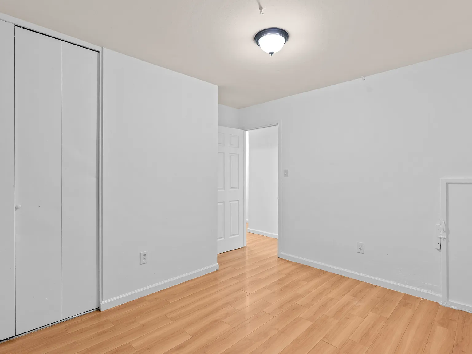 3 bed, 1152 sqft, $1,995 — Photo 3