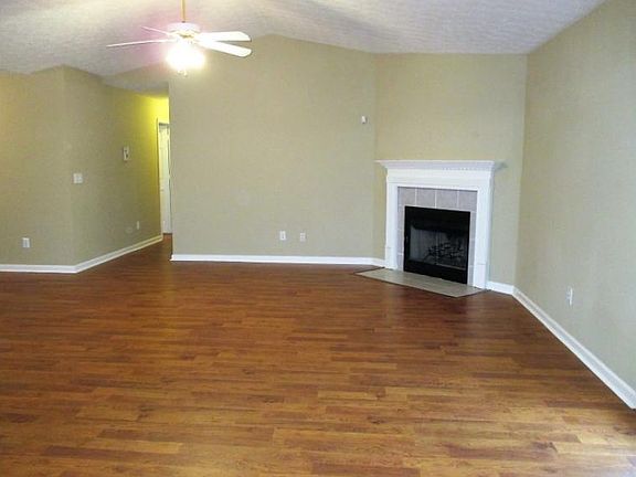 5th image of 5476 Denny Dr