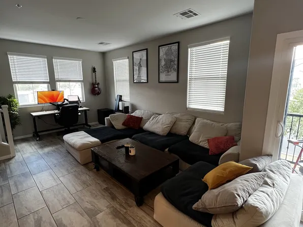 2305 E Huntington Dr, Phoenix, AZ 85040