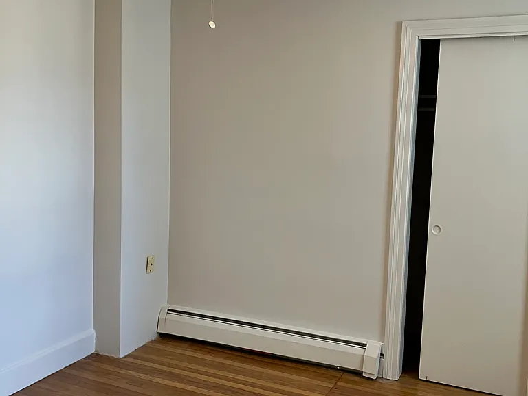 82 Washington Sq #4 — Photo 5