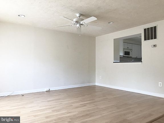 2nd image of 208 Independence Dr