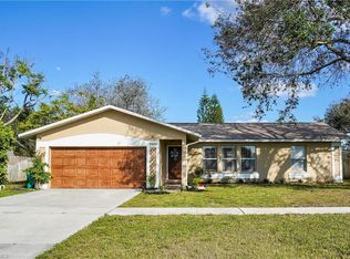 3300 Valencia DR, NAPLES, FL 34120