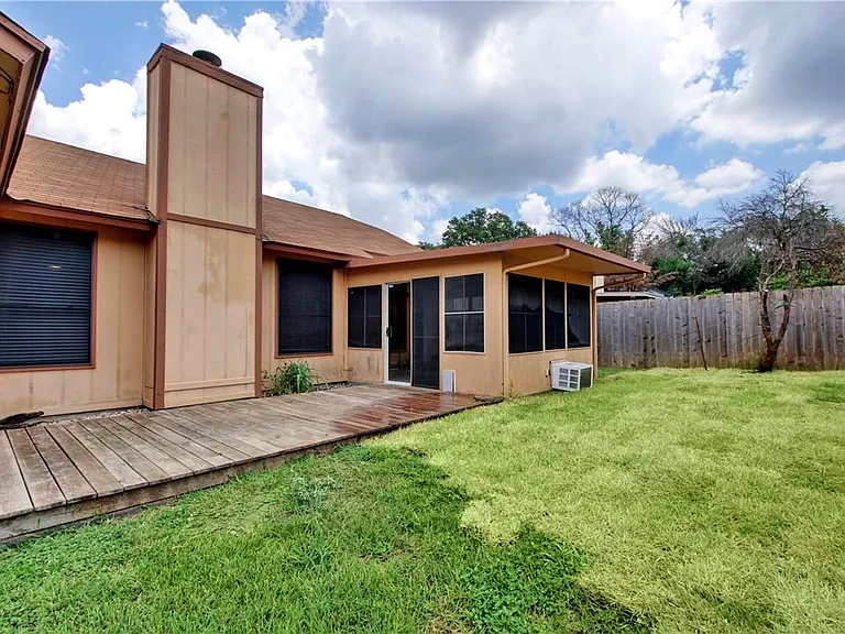 1713 Woodwind Ln — Photo 17