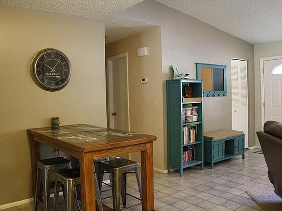 3rd image of 5088 Vinson Way