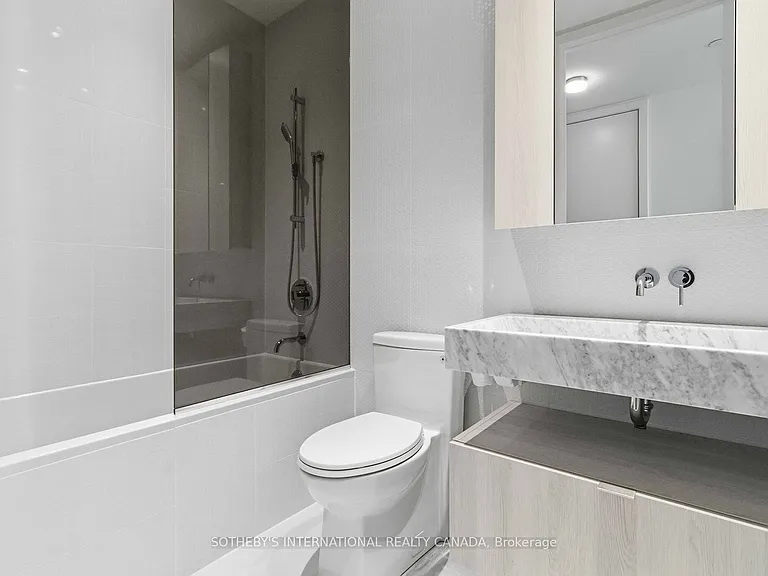 11 Yorkville Ave #5010 — Photo 9
