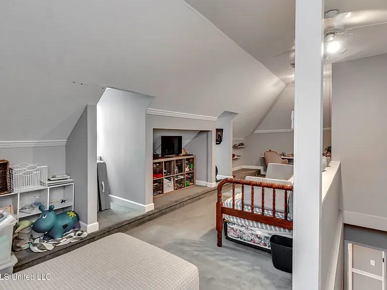 214 Ramblewood Dr — Photo 34
