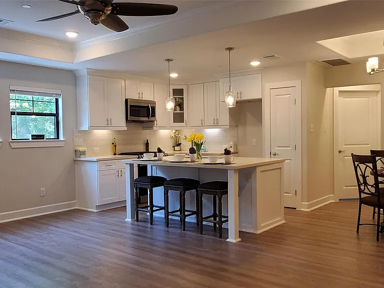 1415 E April Villas Villas #B — Photo 2