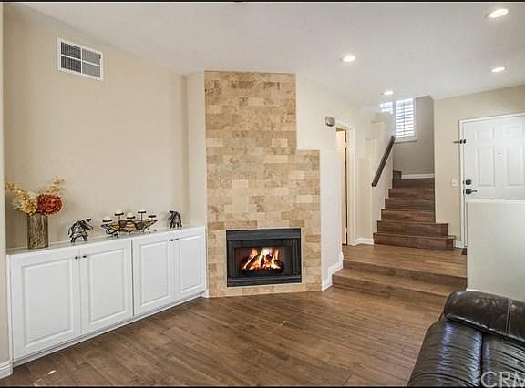 2nd image of 6 Hearst