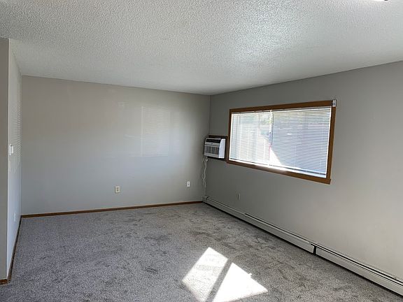 4th image of 1210 34th Ave S #105