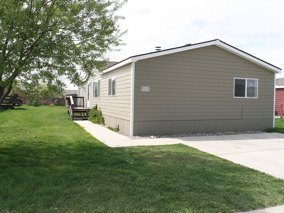 1st image of 229 Silver Maple Dr