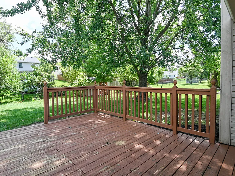 7837 Almond Dr — Photo 38