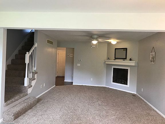 Living Room - all new carpet