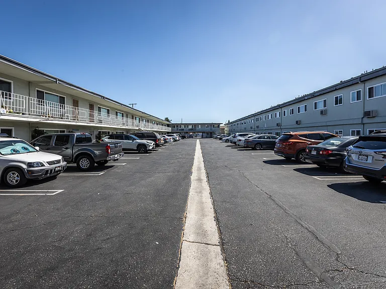 10015 Alondra Blvd — Photo 11