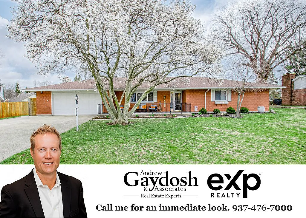 1076 Lark Ln photo 1