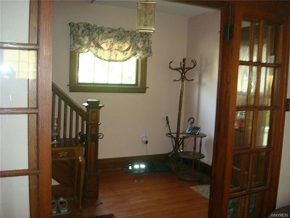 3rd image of 2459 Cleveland Ave
