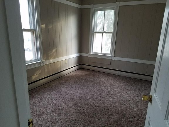 3rd image of 164 Beckley St