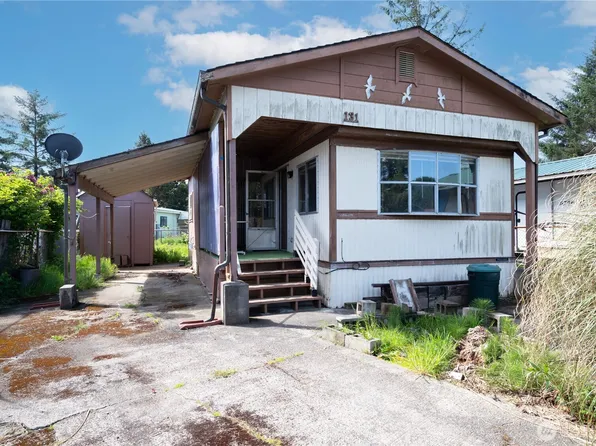 131 Victoria Loop NE, Ocean Shores, WA 98569