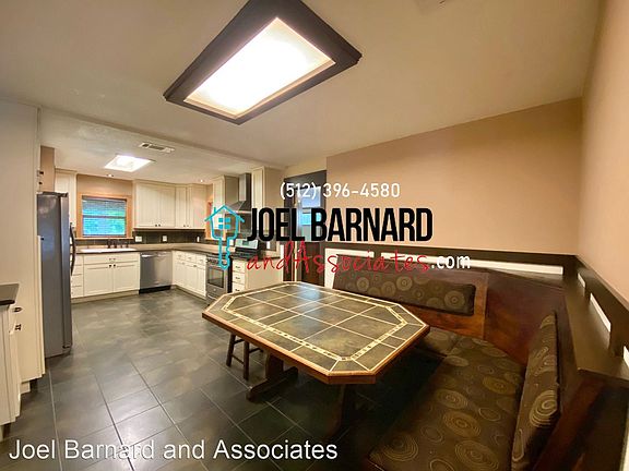 5th image of 806 Barbara Dr