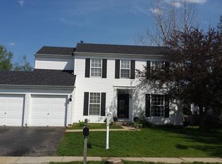 19 Harrison Ln, Streamwood, IL 60107